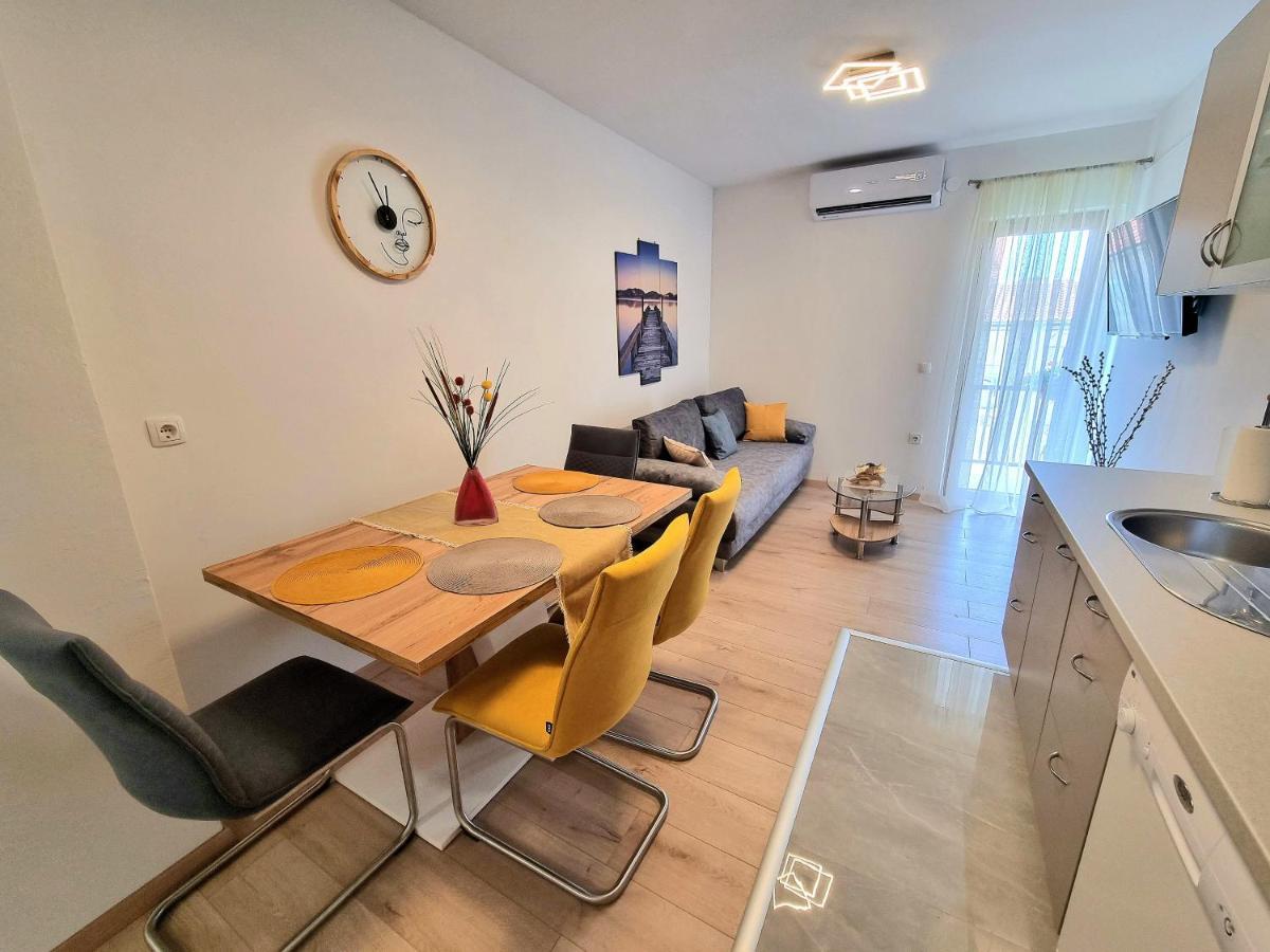 Apartamento Julia Biograd Na Moru Exterior foto