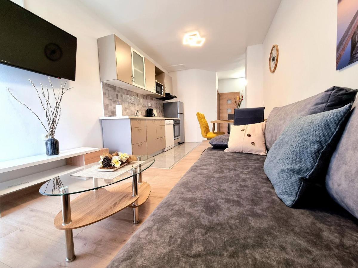 Apartamento Julia Biograd Na Moru Exterior foto