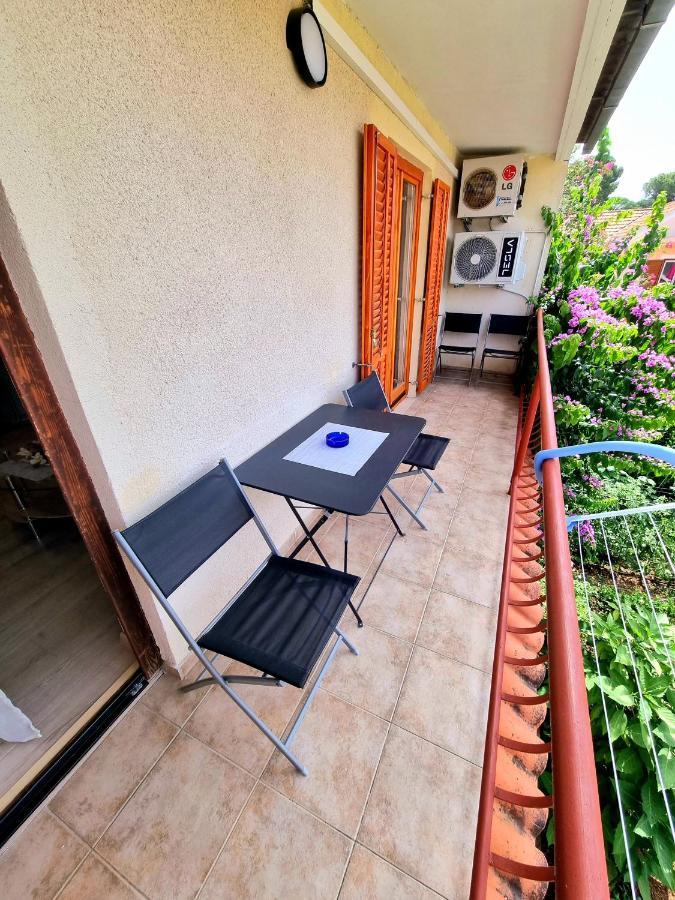 Apartamento Julia Biograd Na Moru Exterior foto