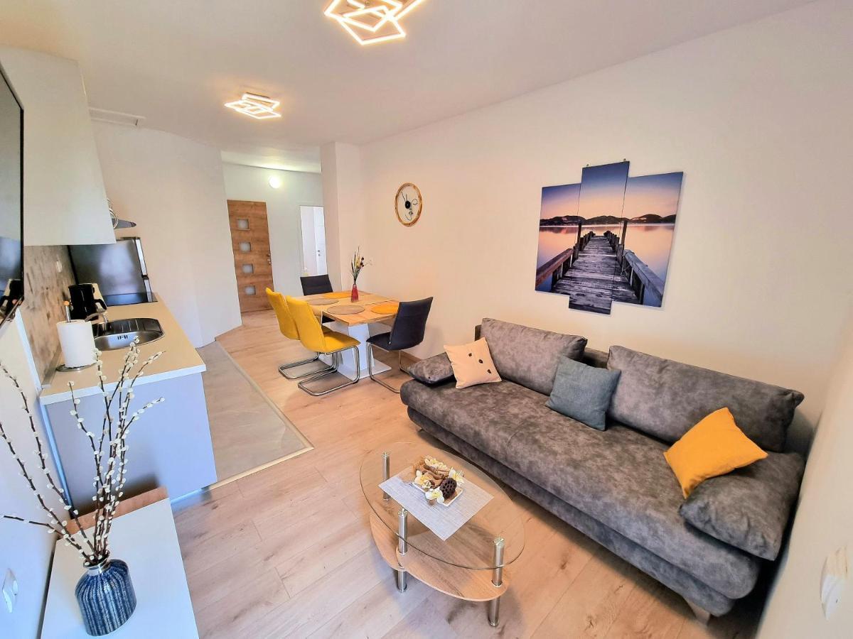Apartamento Julia Biograd Na Moru Exterior foto