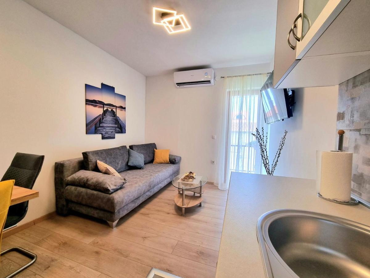Apartamento Julia Biograd Na Moru Exterior foto